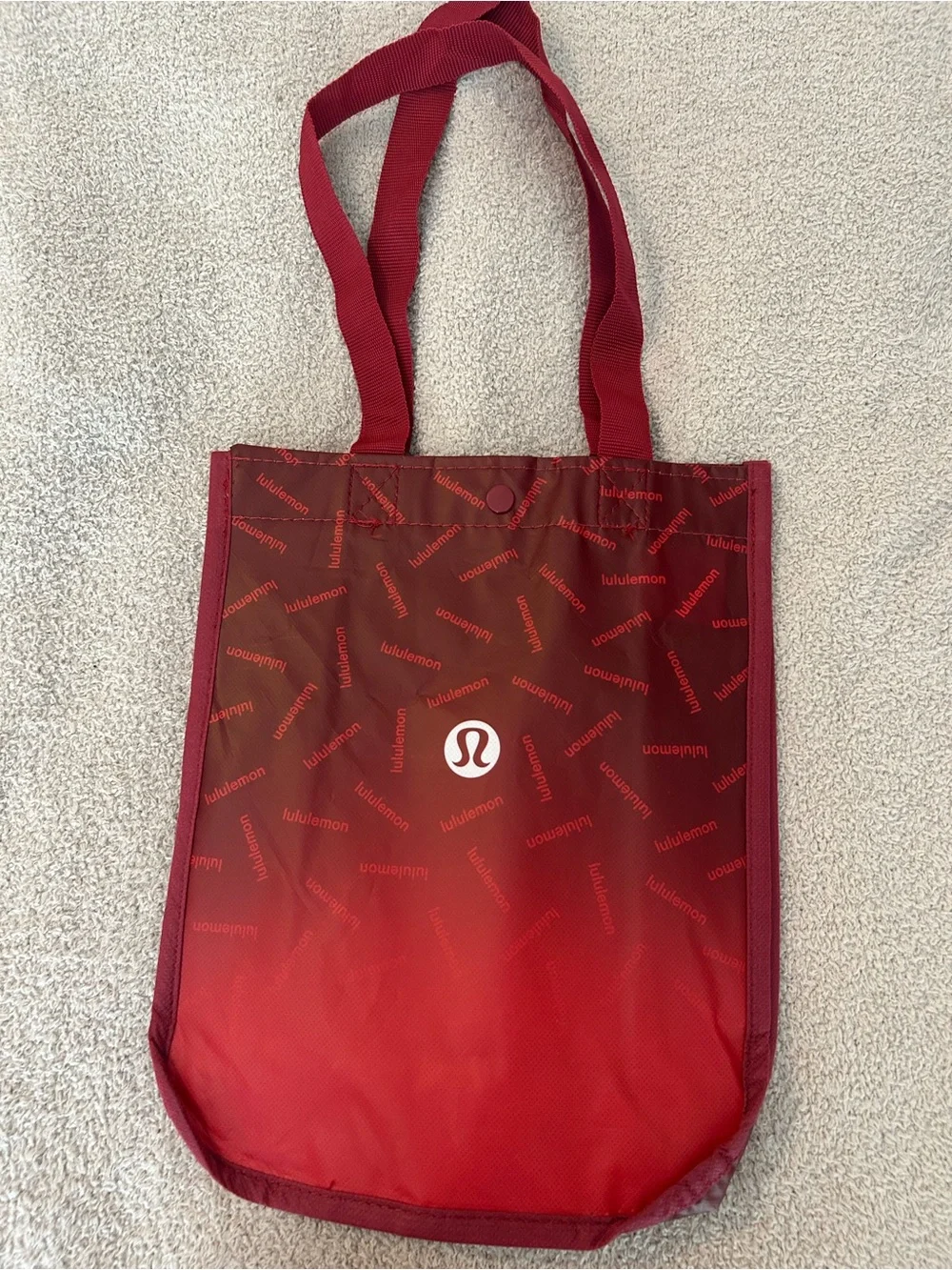 Red ombré Lululemon carry tote